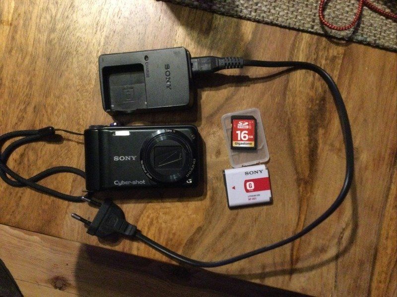 Sony Fotocamera: Sony Cyber-shot DSC-H55 14.1 MEGA PIXEL – Usato da Reinach BL venduto da colmarer 2