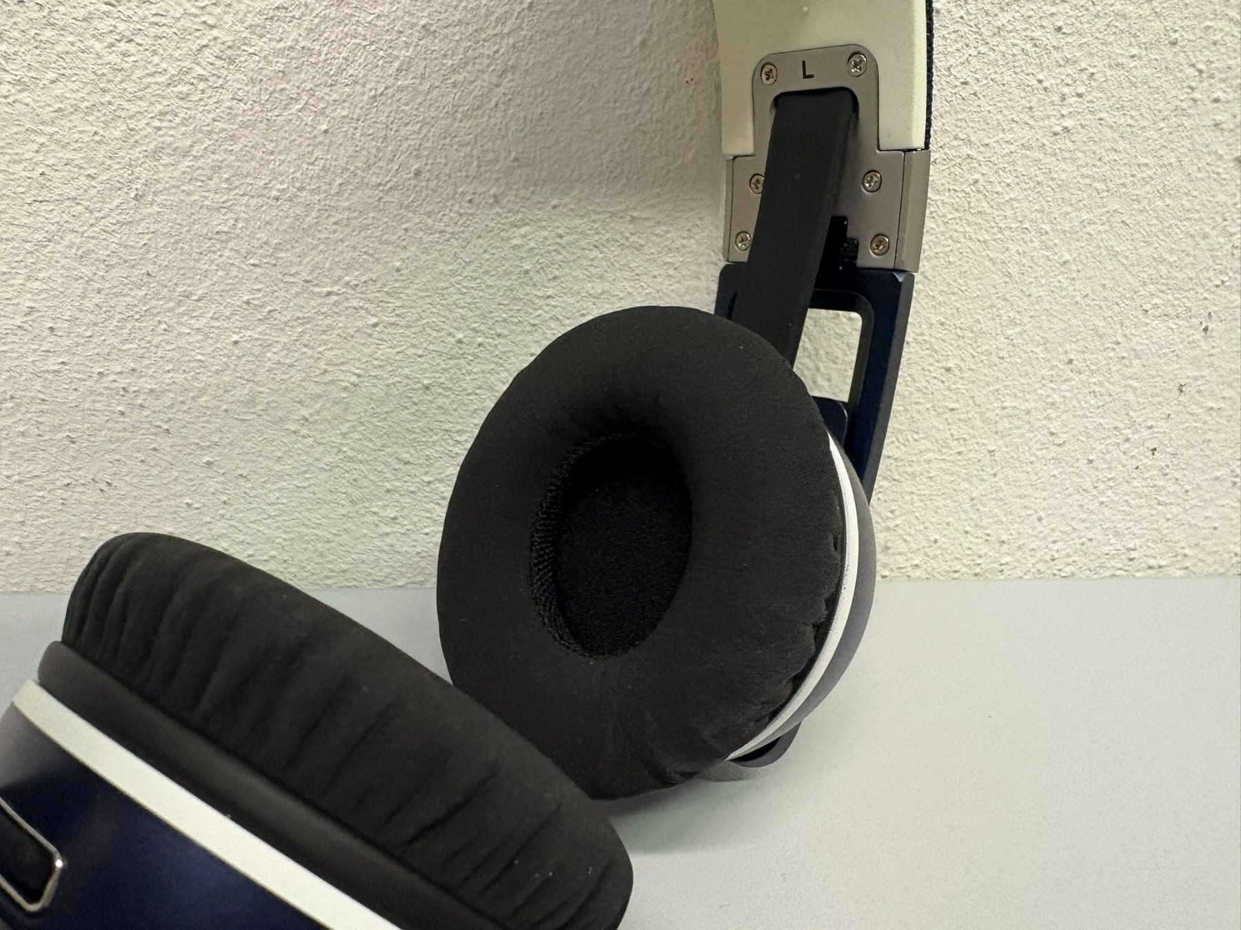 Sennheiser Cuffie: Sennheiser Urbanite denim On-Ear-Kopfhörer – Nuovo (secondo la descrizione) da Hochdorf venduto da av-electronics 2