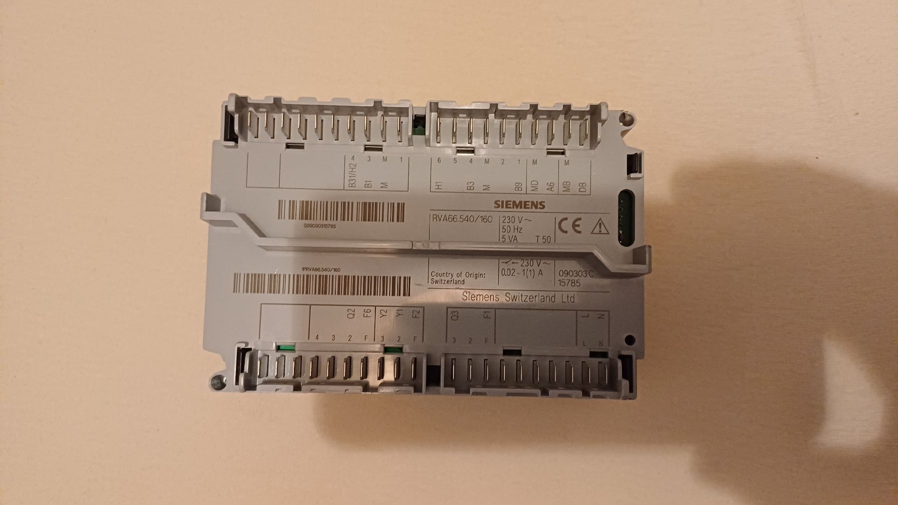 Siemens Radiatori: Siemens RVA66.540 – Usato da Bern venduto da hoo_7mdv 1