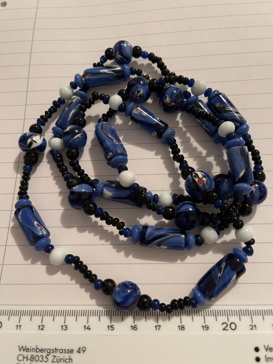 Ketten: Collier de perles bleu et blanc comme neuf 108 cm – Neu (gemäss Beschreibung) aus Kloten von Vermicelles