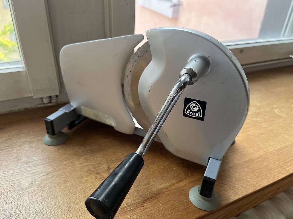 Graef Elettrodomestici da cucina: Graef Allesschneider Handbetrieb Manuale – Usato da Zürich venduto da m..bruhn 2