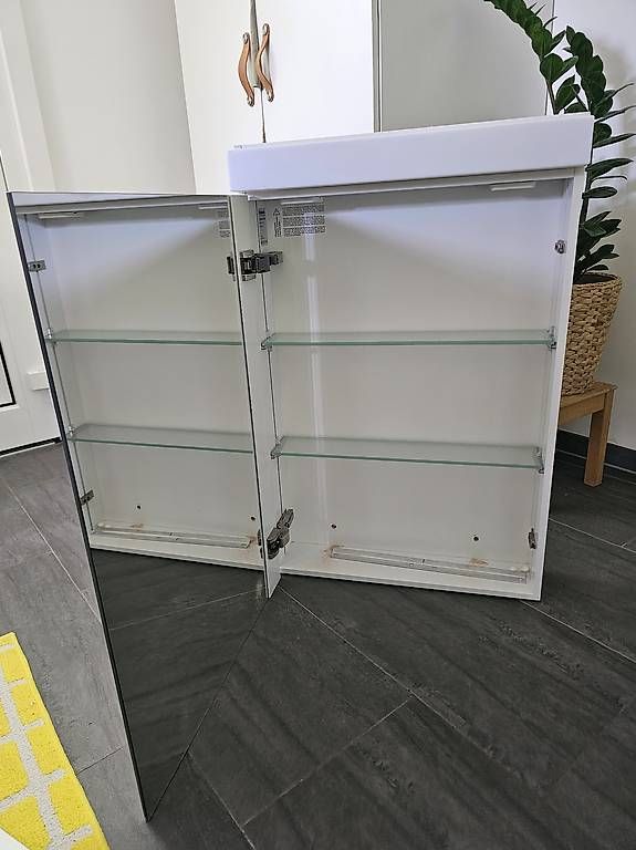 Armadietti a specchio: Spiegelschrank mit Lampe 50 × 77 cm – Usato da Mumpf venduto da tanja_lotta 1