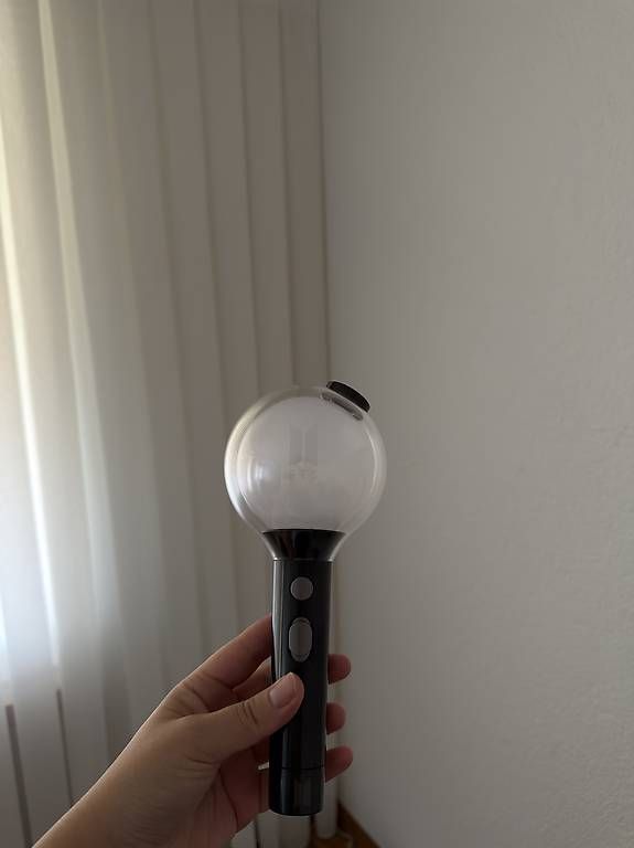 Lampes: BTS Official Lightstick, wie neu – Neuf (Voir description) à Derendingen par tua_wyn6