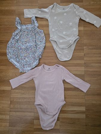 H&M Baby Bodies, Grösse 62, 3er Set, Top Zustand!