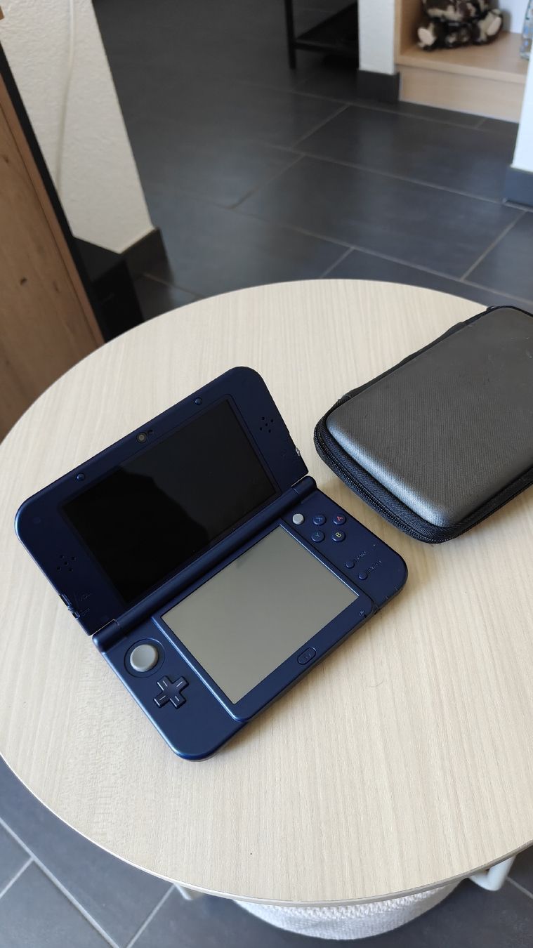 Nintendo Console: New Nintendo 3DS XL IPS CONSOLE – Nuovo (secondo la descrizione) da La Chaux-de-Fonds venduto da rem_mqg8 1