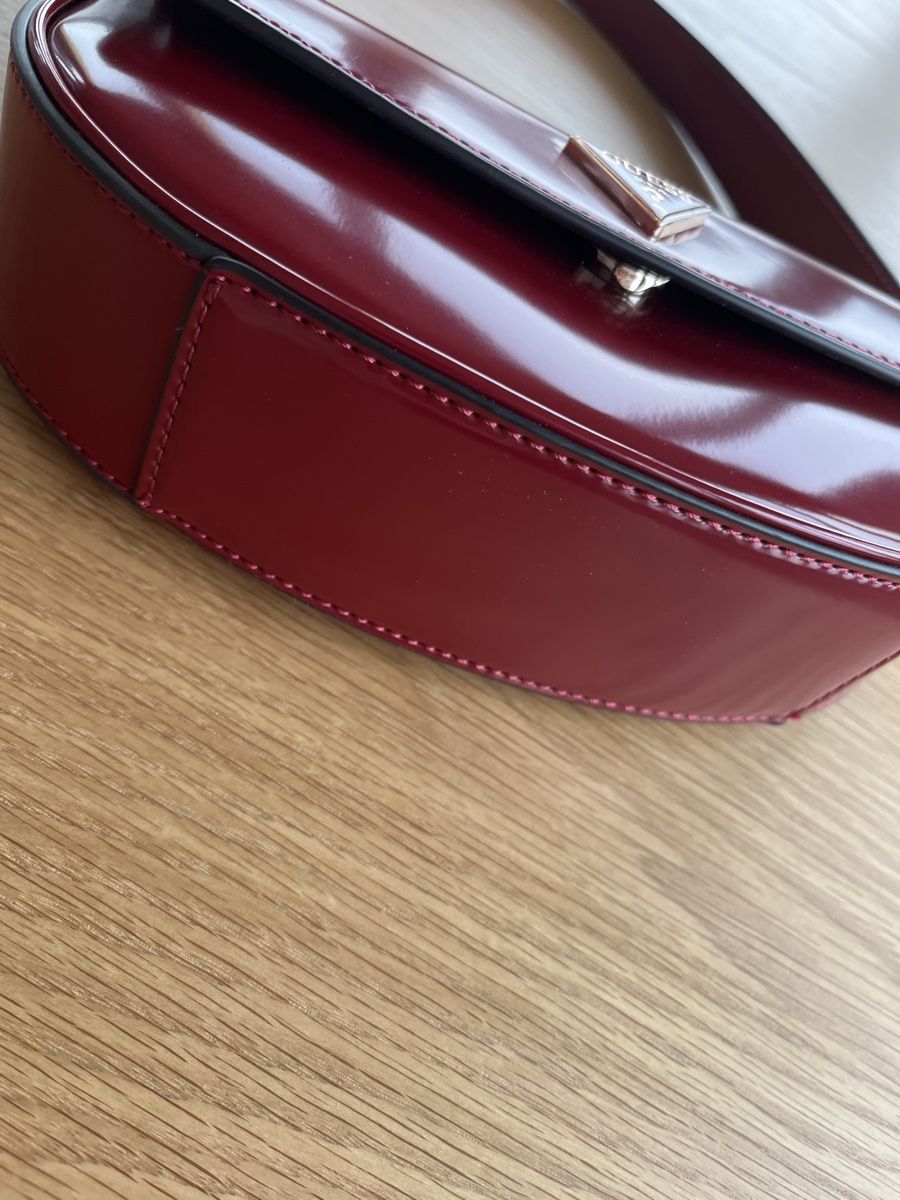 Guess Borse da donna: Guess Tasche rot/bordeux – Nuovo (secondo la descrizione) da Zürich venduto da ufe_f5q5 2