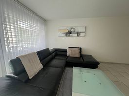 2 Jahre alte Sofas