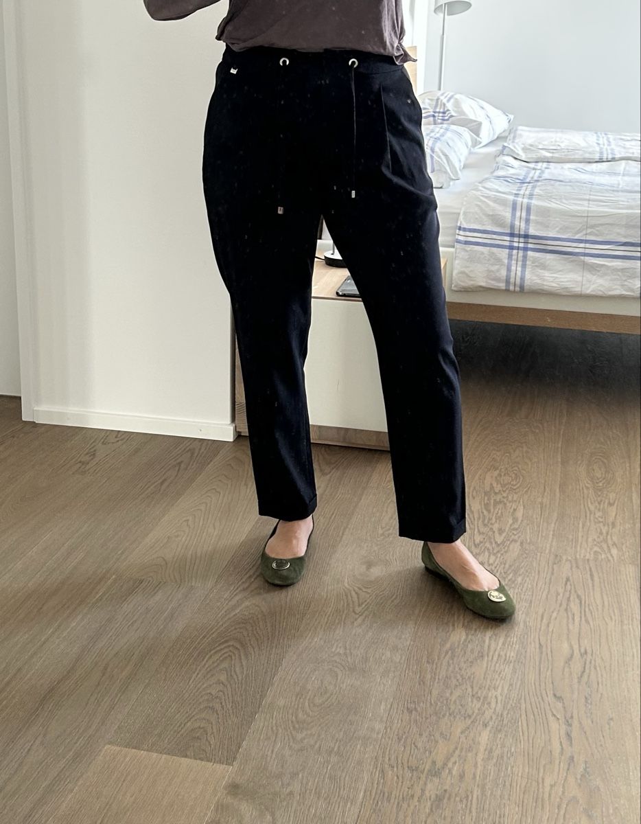 Marc Cain Pantaloni: Marc Cain Pants Dark Blue Size N 3 – Usato da Erlenbach ZH venduto da Syssi_C