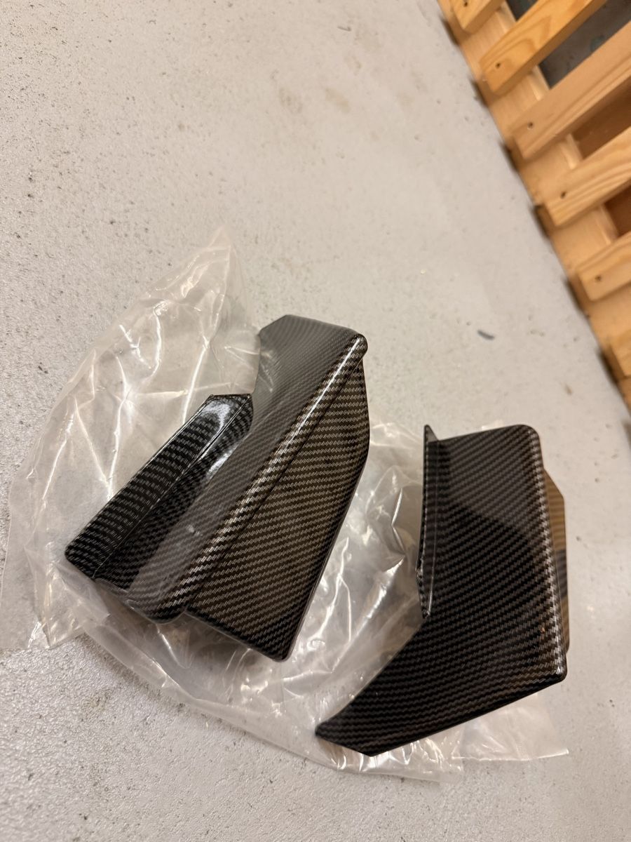 Tutti i ricambio per moto: Carbon Spoiler Set, universal, NEU! – Nuovo e nell'imballaggio originale da Muri AG venduto da GIRO777 2