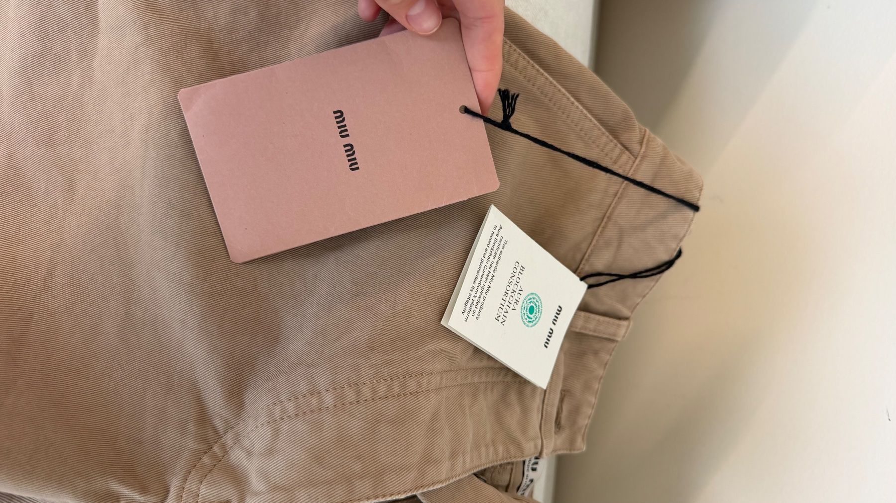 Miu Miu Pantaloni: Miu Miu shorts new – Nuovo e nell'imballaggio originale da Paradiso venduto da Under_sun 4