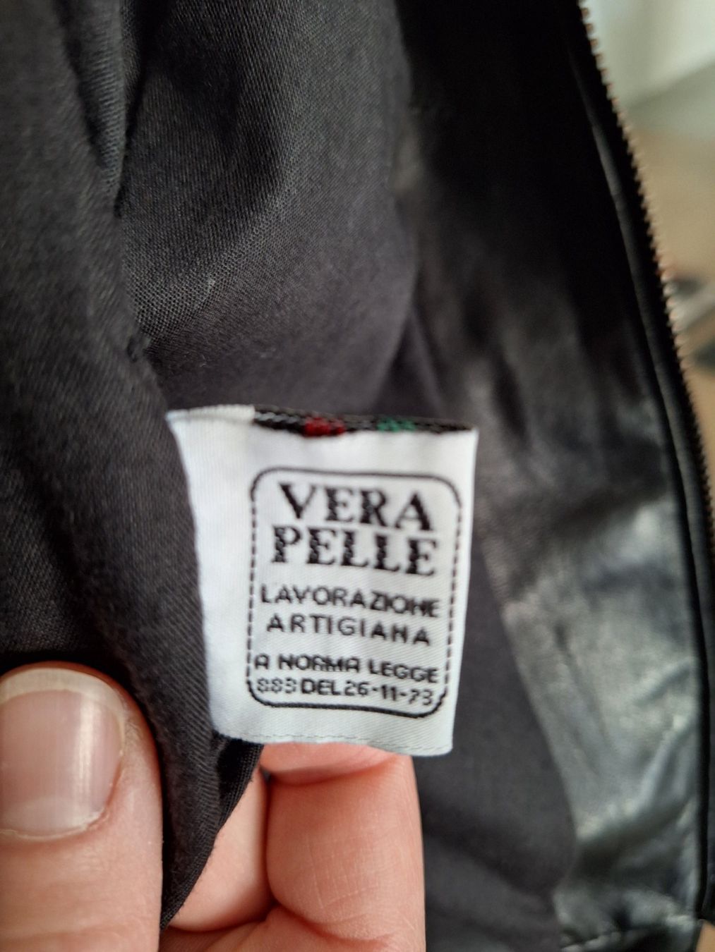 Vera Pelle Giacche: Lederjacke schwarz – Usato da Einsiedeln venduto da kiphrajaya 3