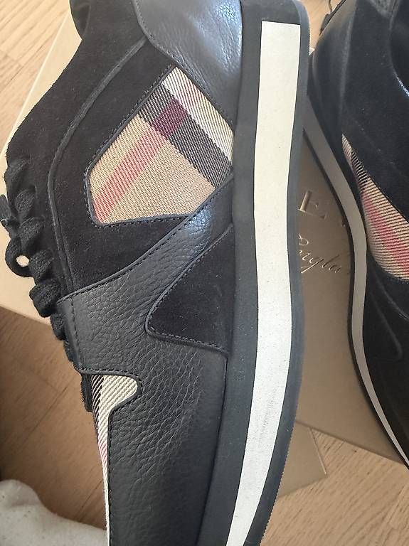 Burberry Scarpe da donna: Burberry Schuhe neu 38,5 – Usato da Schaffhausen venduto da Nathalia33 3