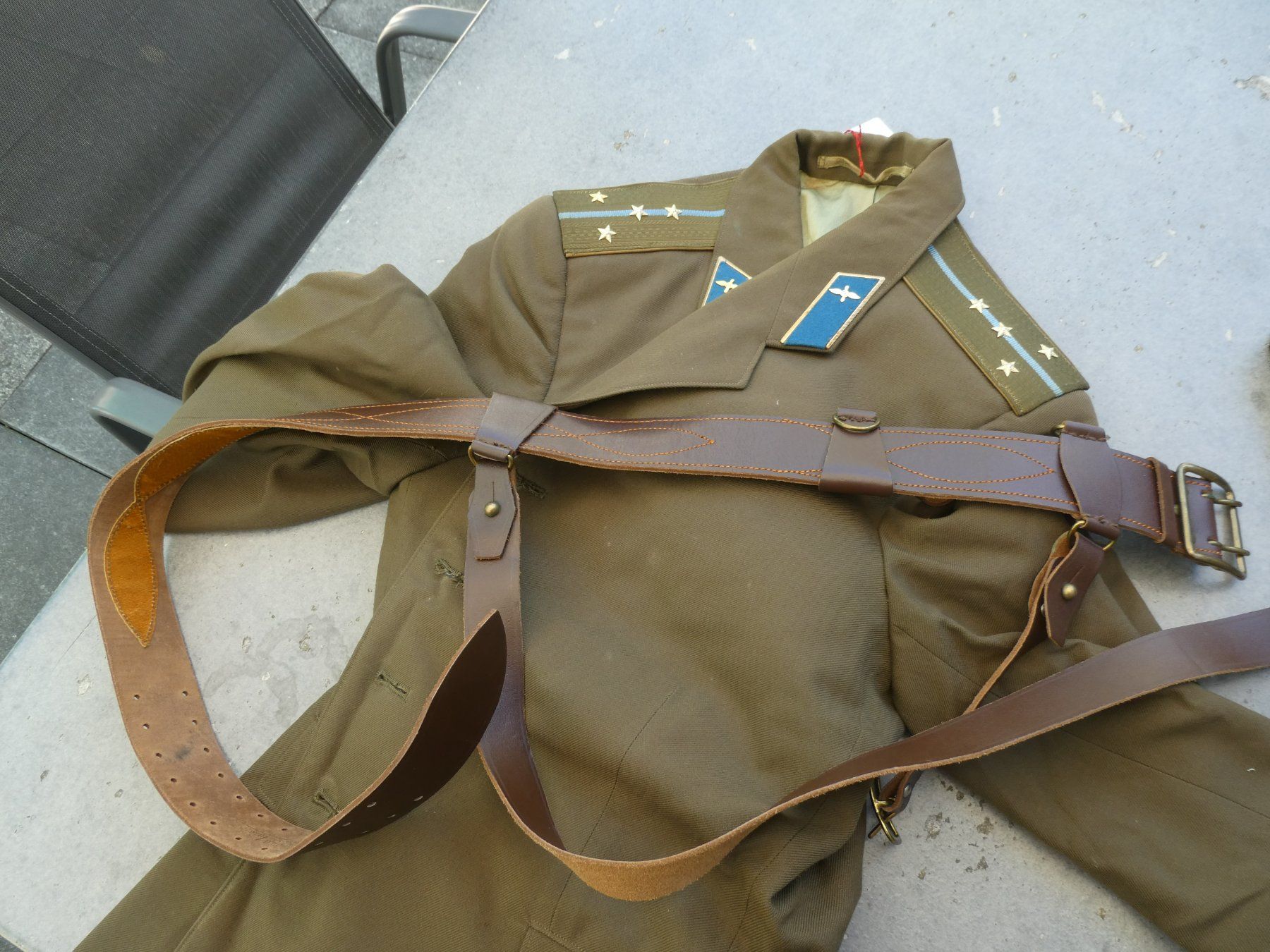 Uniformen: Sowjetunion, Paradeuniform Kapitan Luftwaffe komplett – Gebraucht aus Hinterforst von Rohusri 8
