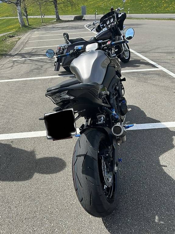 Strada: Kawasaki Z900  – Nuovo e nell'imballaggio originale da Lauerz venduto da Driver9901 2