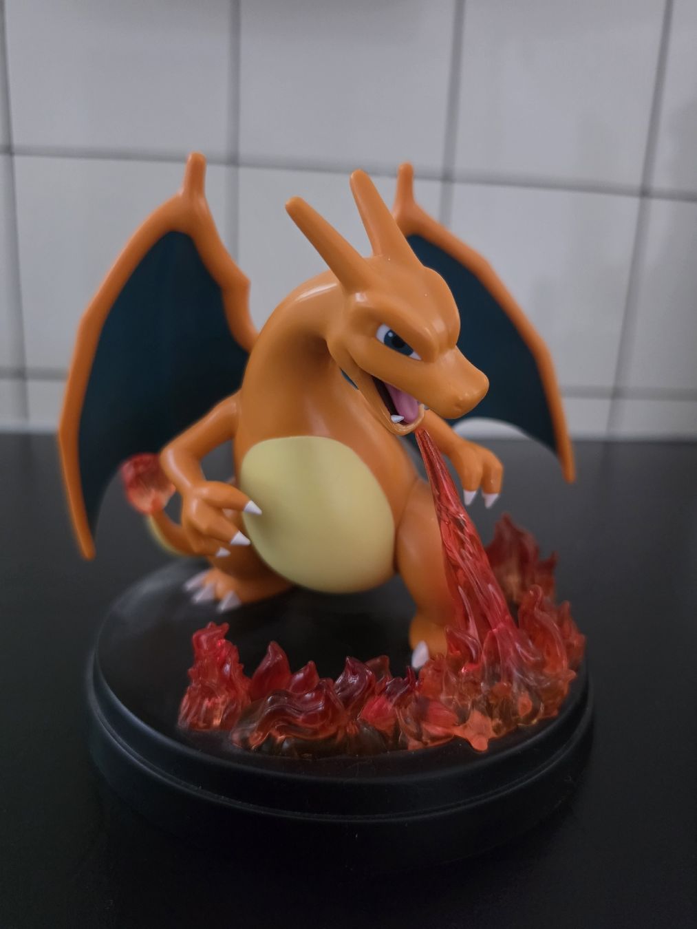 Pokémon Figuren: Pokemon Glurak Figur mit Flammen – Gebraucht aus Wallisellen von BaronesseLea