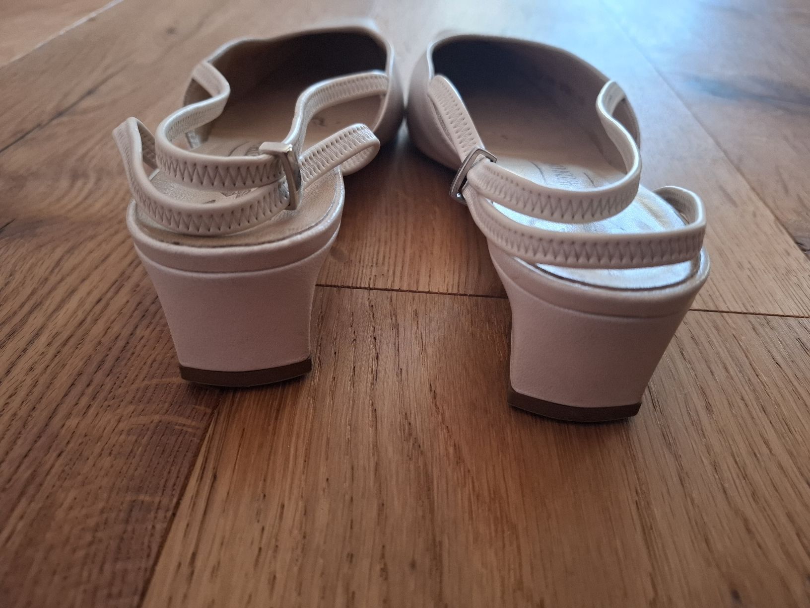 Kaiser Scarpe da donna: wunderschöne beige Lederschuhe, gr 5 – Usato da Wil SG venduto da cro_27r5 3