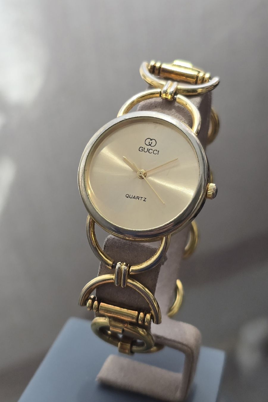 Gucci Uhren: Gucci Classic Ladies 30,2mm – Gebraucht aus Minusio von AGSuhren 1