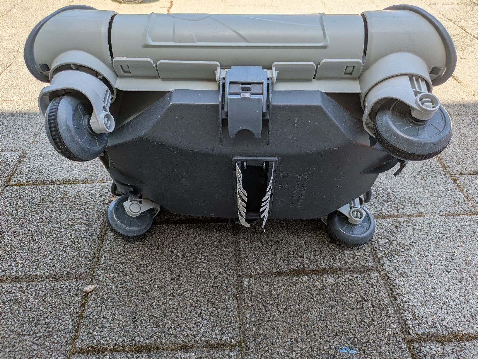 Intex Accessori per Piscine: Intex Poolroboter Poolreiniger – Usato da Bubendorf venduto da Ottimat 2
