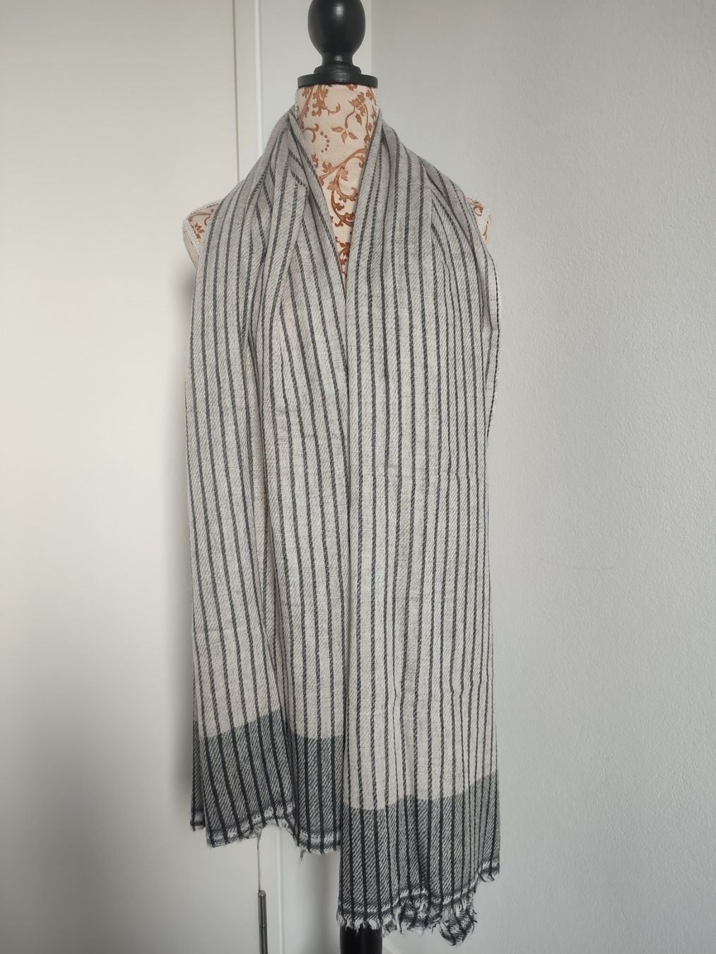 Foulards & écharpes: Sciarpa CACHEMIRE – Neuf (Voir description) à Arzo par Mima70 1