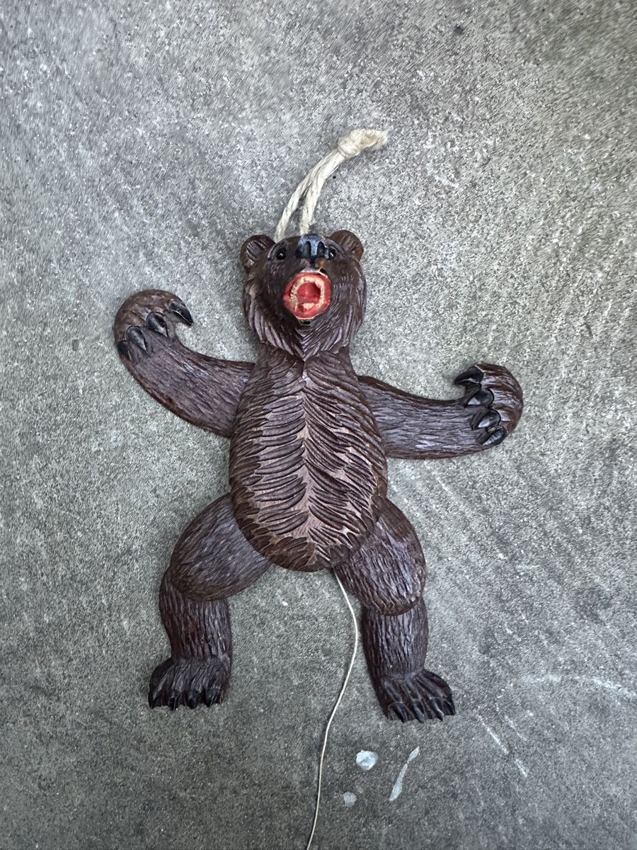 Statuette: alter handgeschnitzter Bär / Hampelmann – Usato da Zürich venduto da frauflufelberg