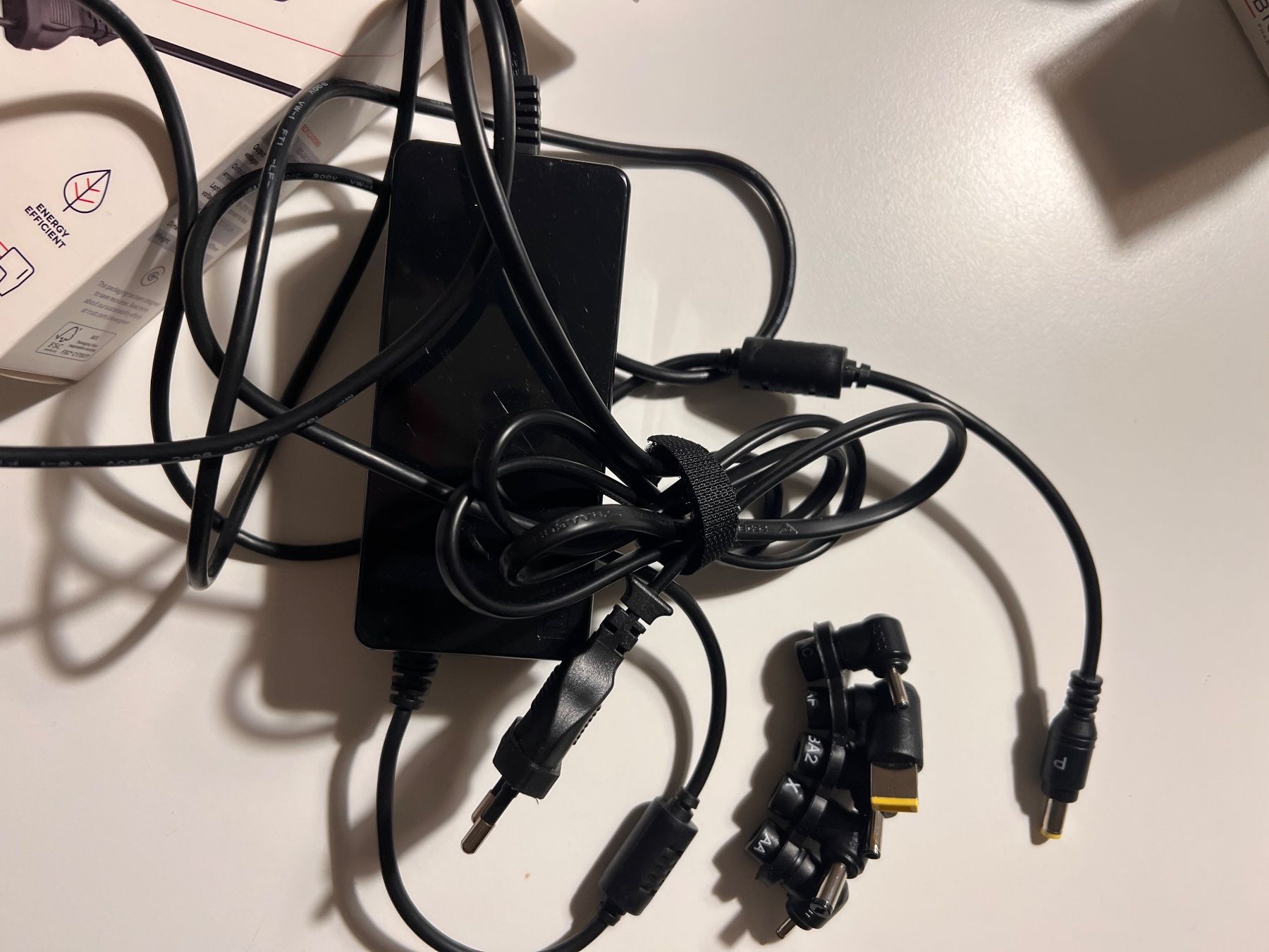Caricabatterie: Laptop charger - Universal – Usato da Zürich venduto da gio_h6jf 1