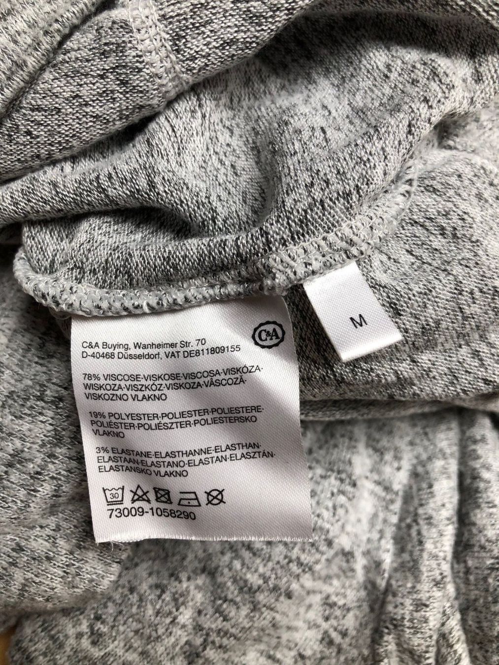 C&A Pullover & Sweatshirts: C&A Damen Kaputzen Hoodie Pullover Grau M Pull Doux Gris – Gebraucht aus St-Aubin FR von Tiweety 7