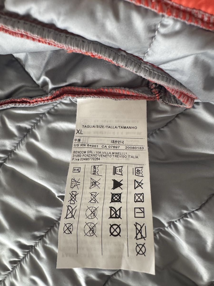 Abbigliamento: Warme Hundejacke von Benetton – Nuovo (secondo la descrizione) da Stansstad venduto da vlaska80 3