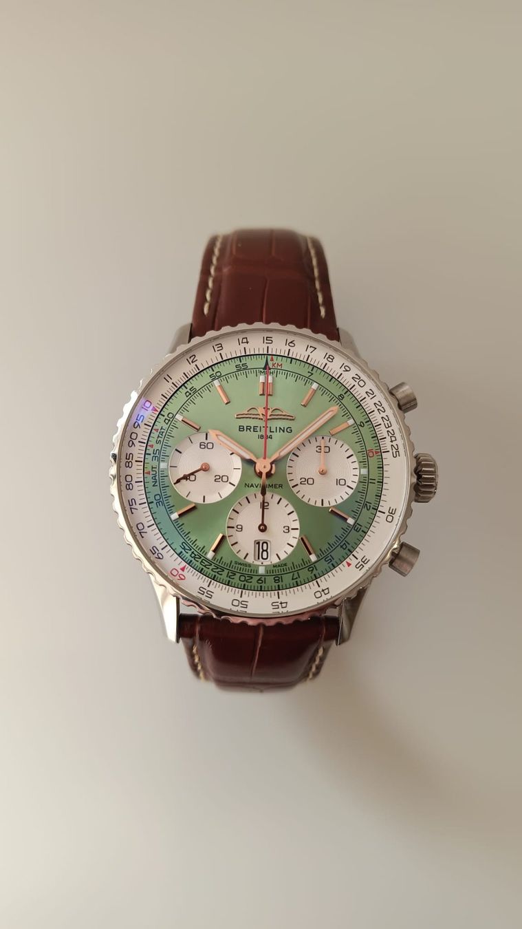 Breitling Orologi: Neuwertige Breitling Navitimer B01 Chronograph a. Erstbesitz – Usato da Basel venduto da hbi_lh6q