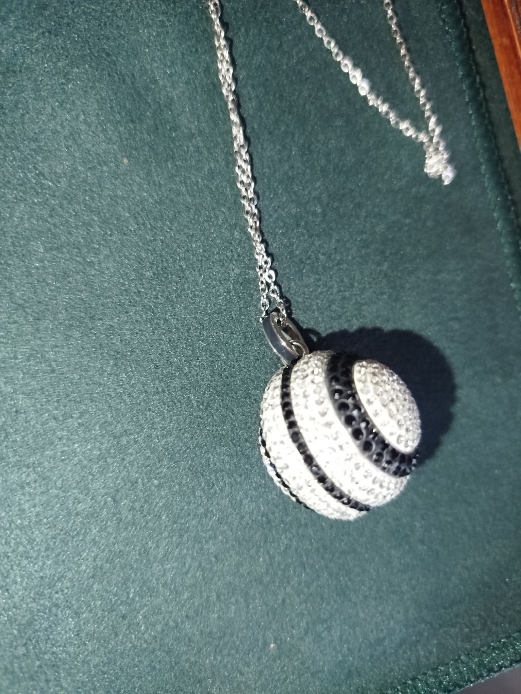 Swarovski Ciondoli: Swarovski Schmuck Kugel – Usato da Rorschach venduto da 1do_kc52 1