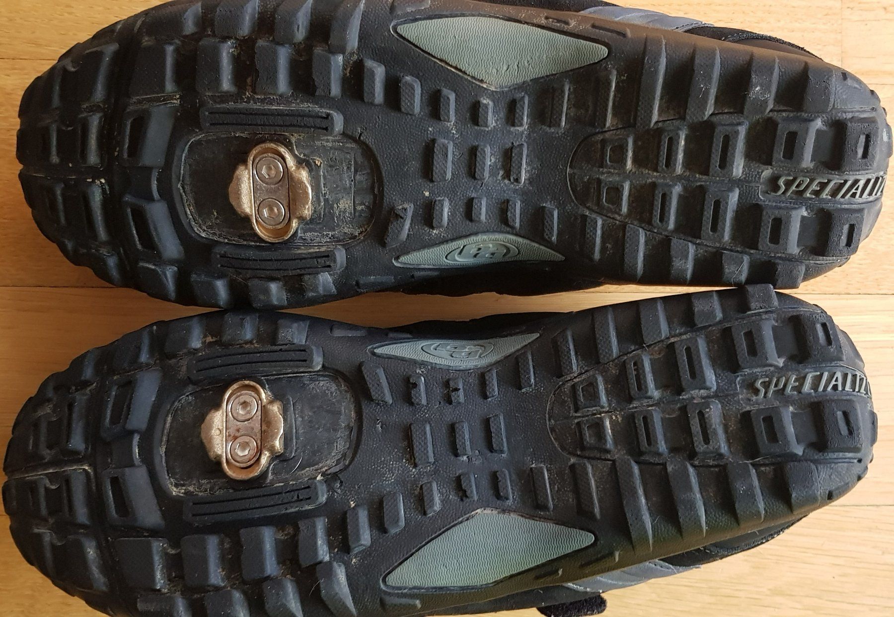 Specialized Veloschuhe: Specialized Mountain Bike Schuh - Klicksystem - Gr. 45 – Neu (gemäss Beschreibung) aus Goldau von  3