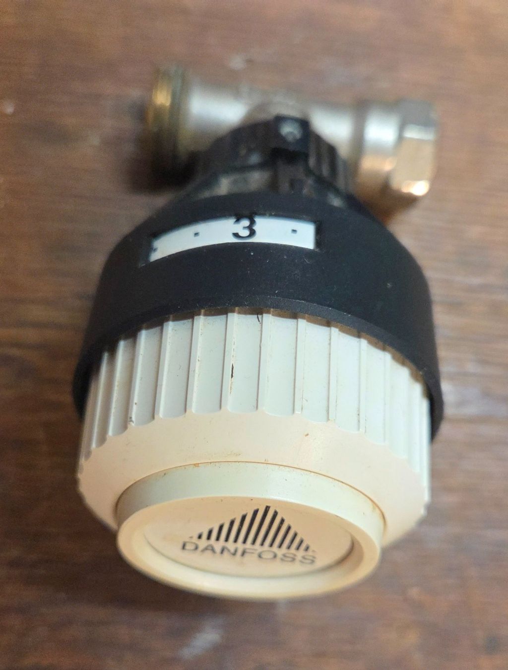 Radiatori: Vanne thermostatique Danfoss – Usato da Corserey venduto da ded_7fys 1
