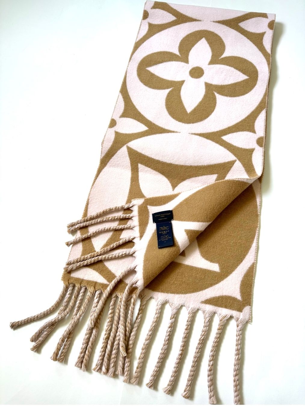 Louis Vuitton Foulard & Sciarpe: Louis Vuitton sciarpa – Nuovo (secondo la descrizione) da Pregassona venduto da Reluxuryspace 6