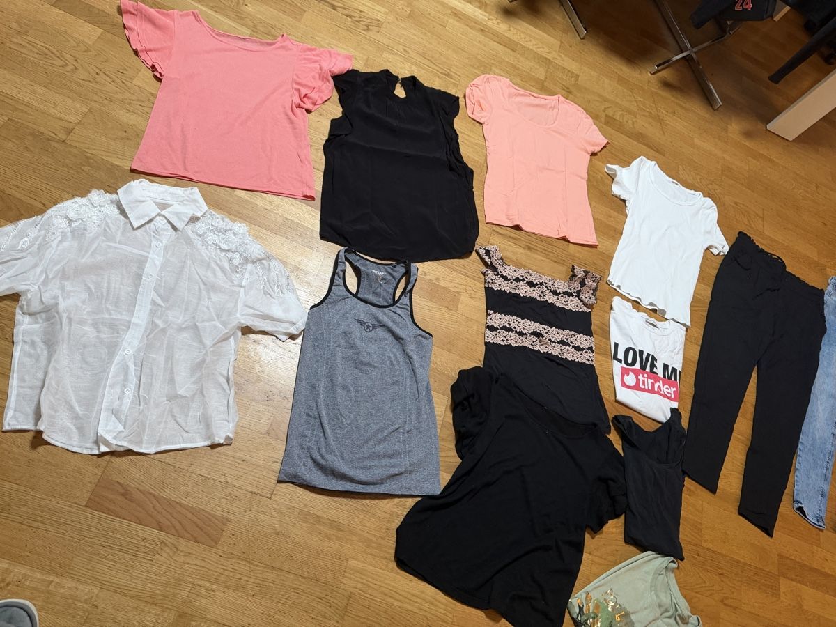 Lotti di vestiti: Damen Kleiderpaket mit elegante Kleider  – Usato da Ittigen venduto da Poke-girl 4