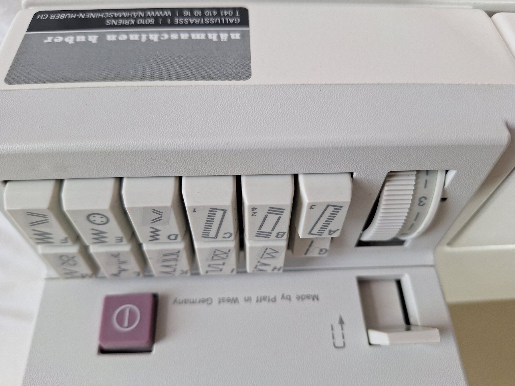 Pfaff Macchine da cucire: PFAFF Nähmaschine 1051 – Usato da Hochdorf venduto da Guidoni 6