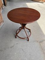Table ronde vintage en frêne de Gervasoni