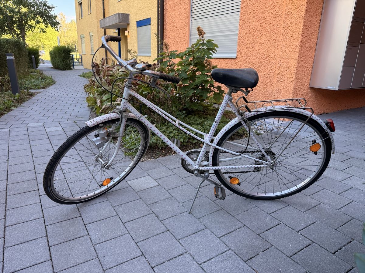 Biciclette: Weisses Velo mit pinken Blumen – Usato da Dübendorf venduto da elisa_kh