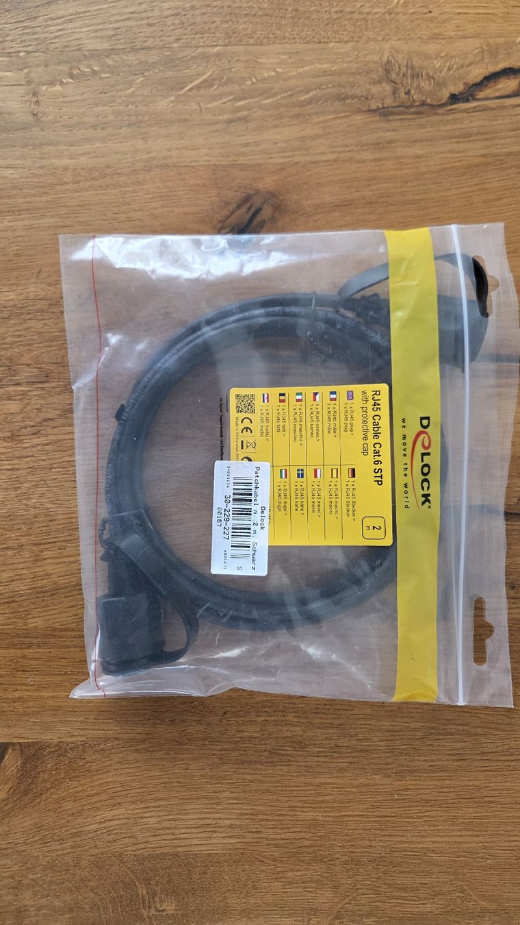 Cavi: Delock RJ45 Cat.6 STP Kabel mit Schutzkappe Neu – Nuovo e nell'imballaggio originale da Morgarten venduto da Buemi0 2