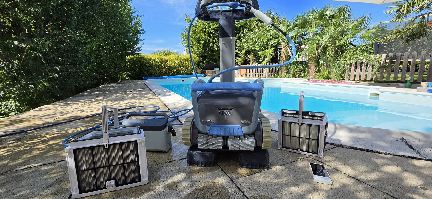 Dolphin Accessori per Piscine: Poolroboter Maytronics Dolphin M700 APP Poolreiniger Profi – Usato da Breitenbach venduto da gnieserli