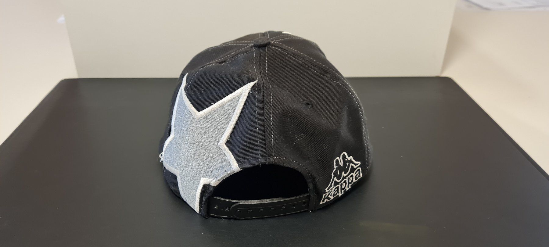 Kappa Copricapi, berretti & cappellini: Original Juventus Cap Kappa 1996/1997 – Nuovo (secondo la descrizione) da Bischofszell venduto da Bischou 2