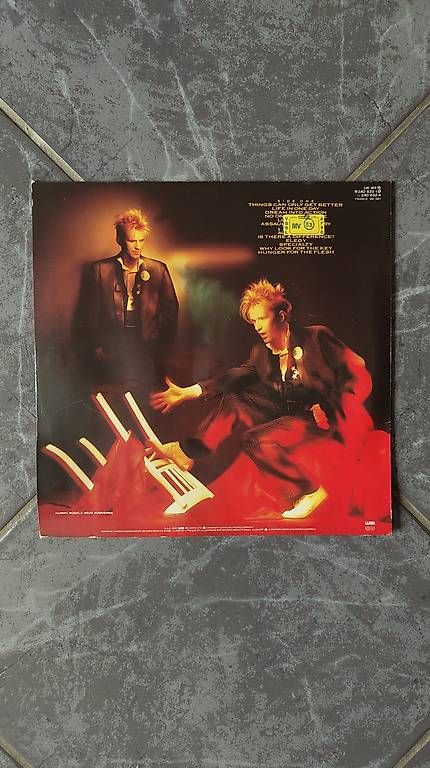 Dischi in vinile: Howard Jones - Dreame Into Action Schallplatte – Usato da Günsberg venduto da faric1999 1