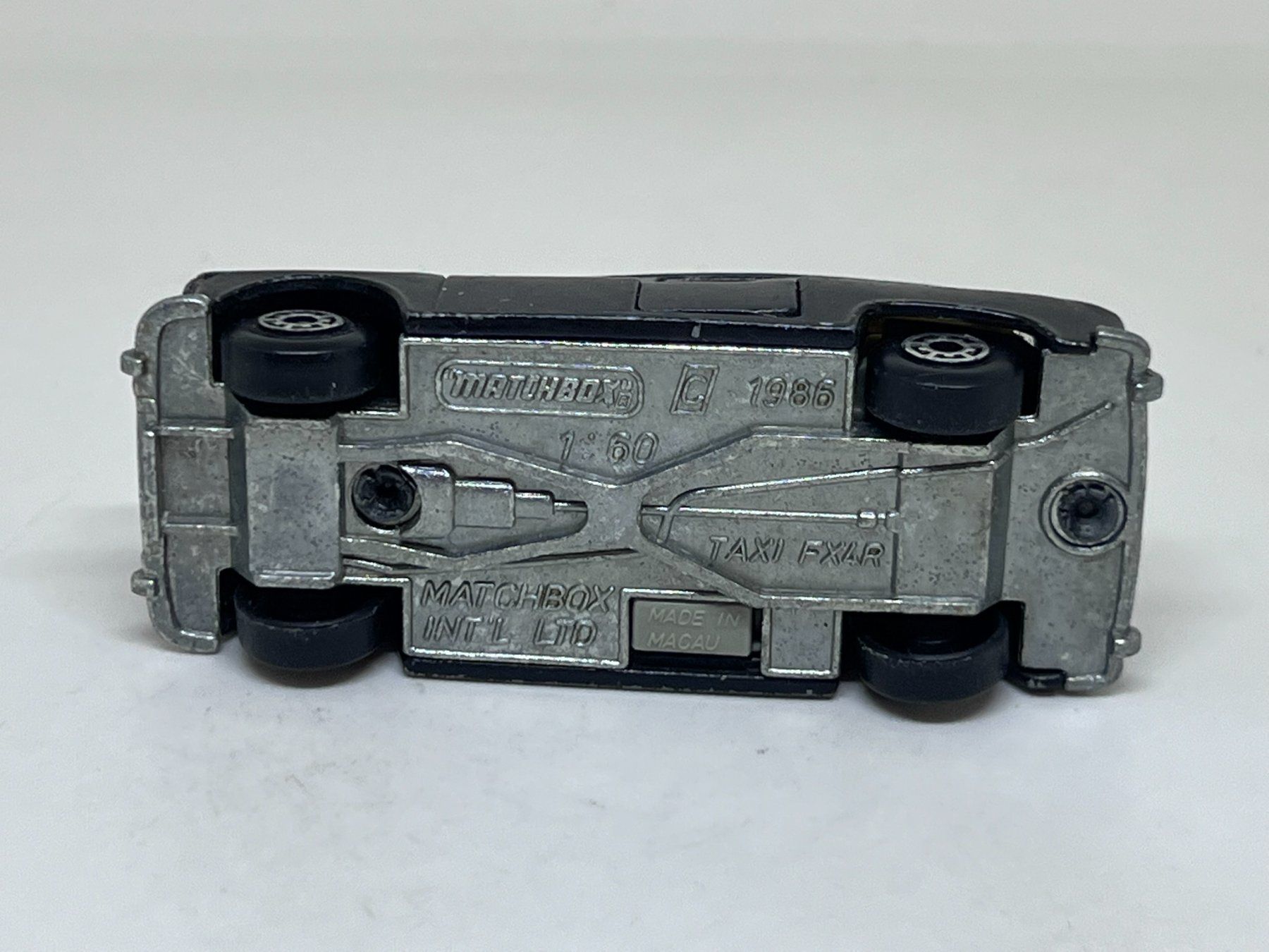 Matchbox Modellautos: Matchbox Taxi FX4R #618 – Gebraucht aus Wildegg von LaaBoutique 3