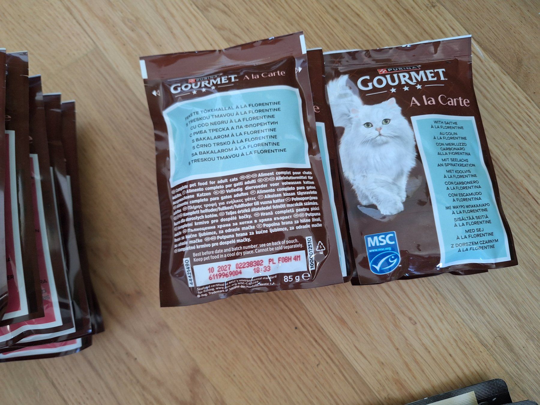 Futter: Katzenfutter verschiedene Sorten – Neu und originalverpackt aus Zürich von luk_pvx2 4