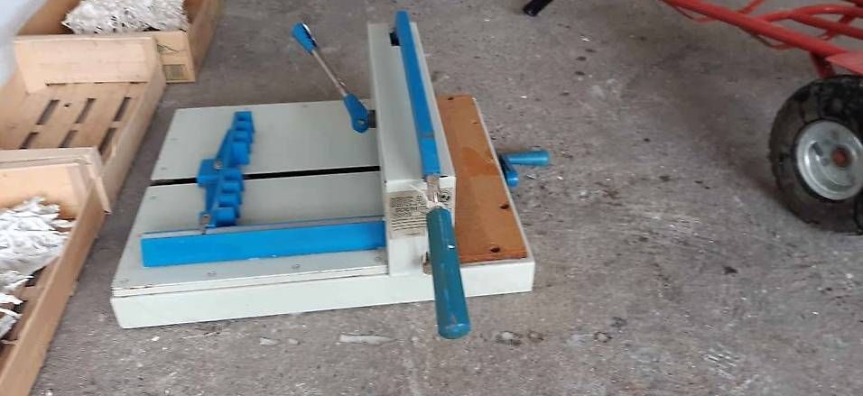 Altro materiale per ufficio: Massicot papier – Usato da Perly venduto da esc_hg92