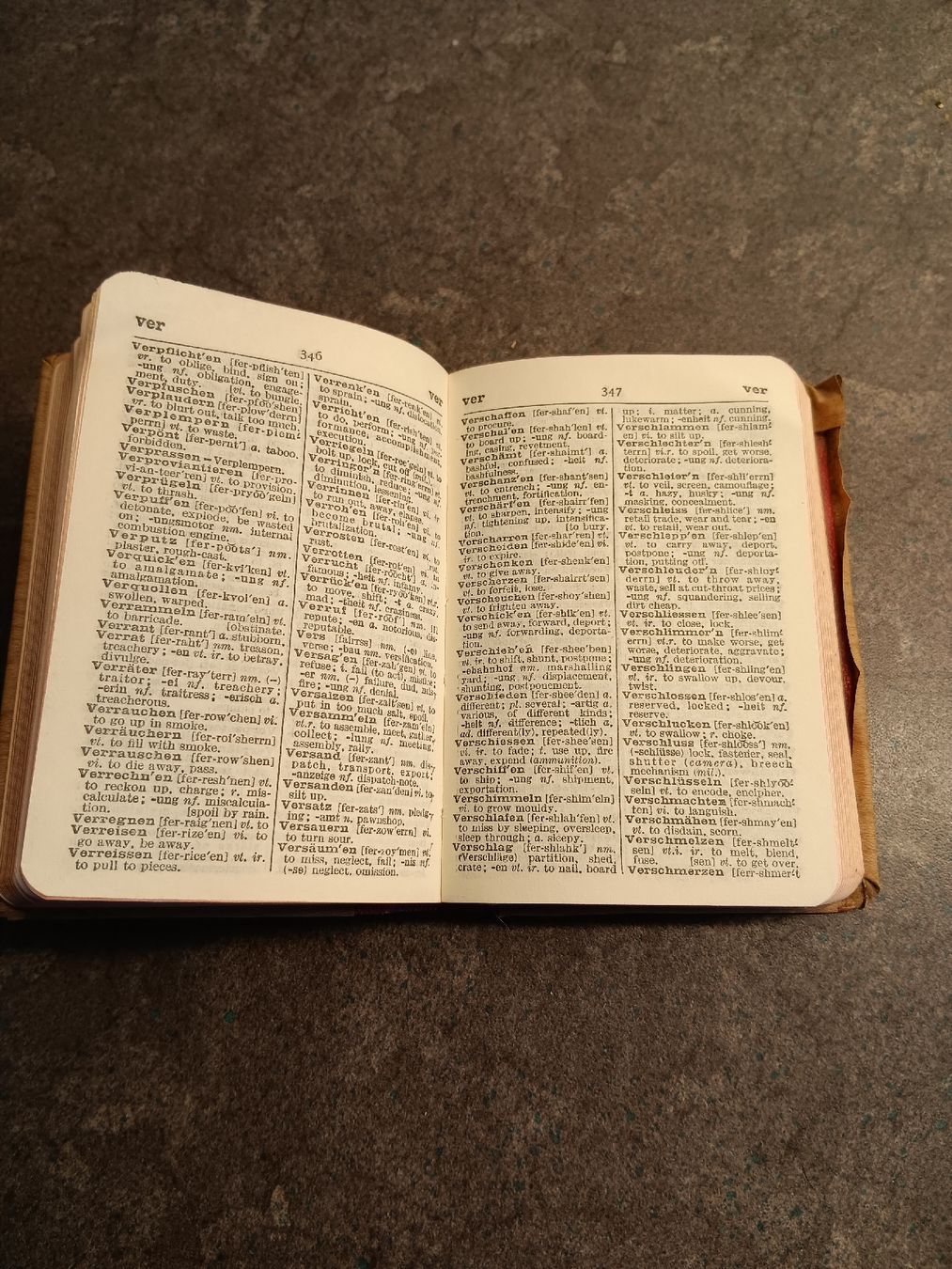 Bücher: Altes Deutsch-Englisch Wörterbuch – Gebraucht aus kölliken von TerryCash 1