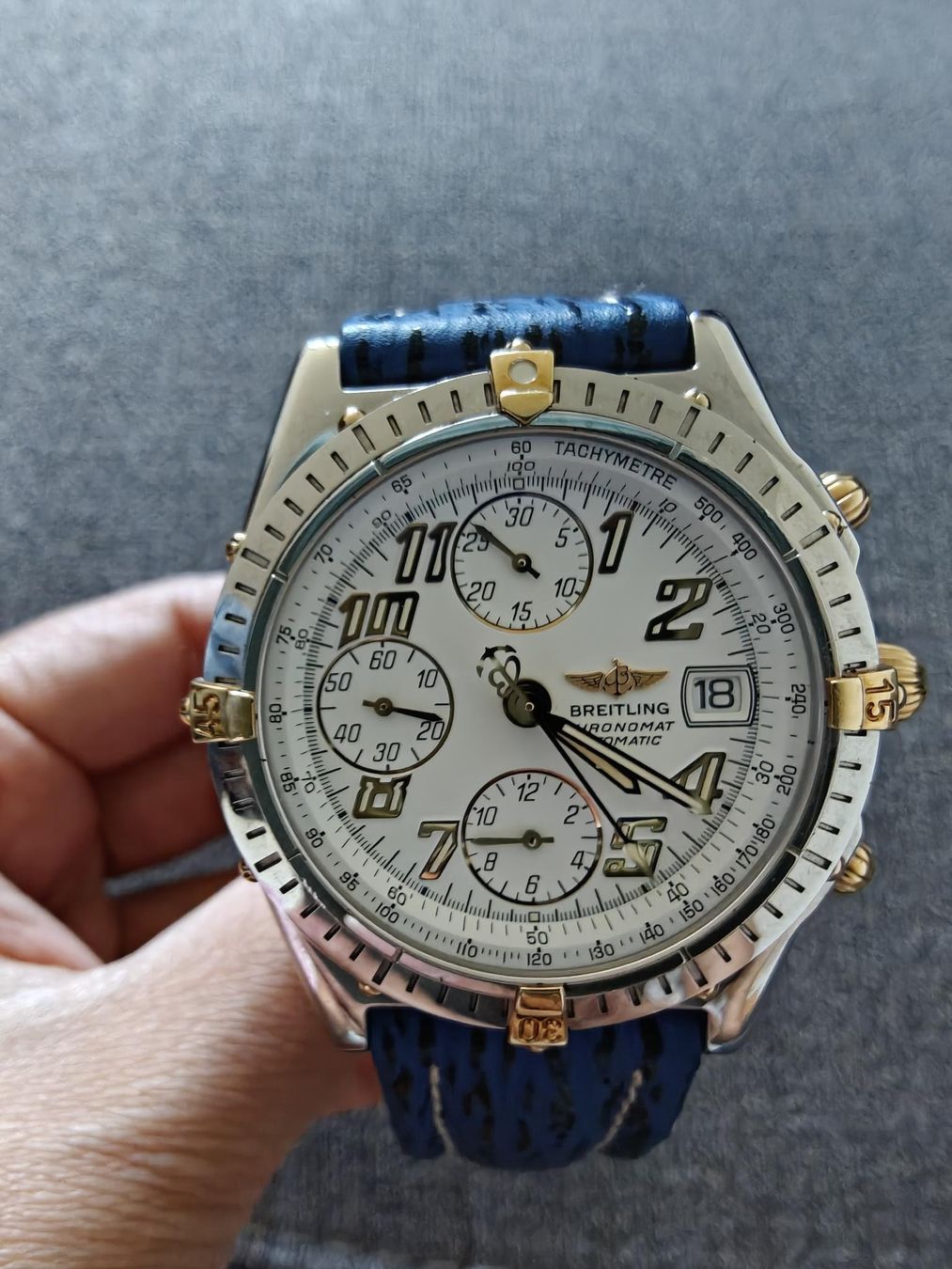 Breitling Orologi: Breitling Chronomat B13050.1 – Usato da Richterswil venduto da Tailgate 1