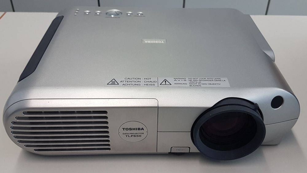 Toshiba TLP-650 LCD Projector | Kaufen Auf Ricardo