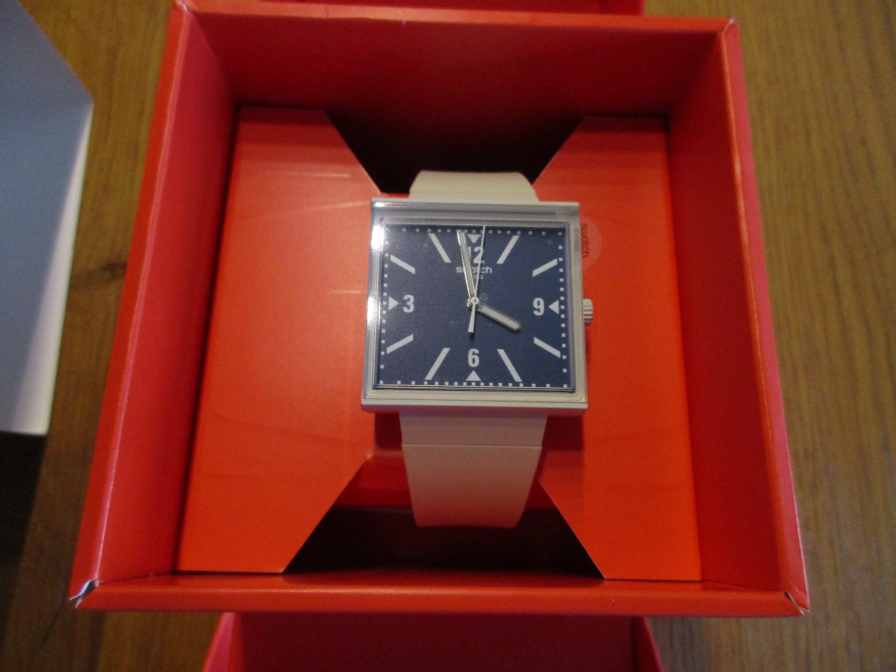 Swatch Montres: Swatch Tariff 39 quadratisch blau – Neuf avec emballage d'origine à Niederwil AG par Cembalo