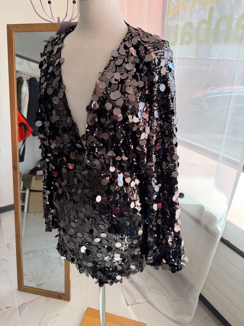 Pull&Bear Vestiti: Pull&Bear Pailletten-Kleid, schwarz, Gr. S, Neu – Nuovo (secondo la descrizione) da Arch venduto da ellaisa84 4