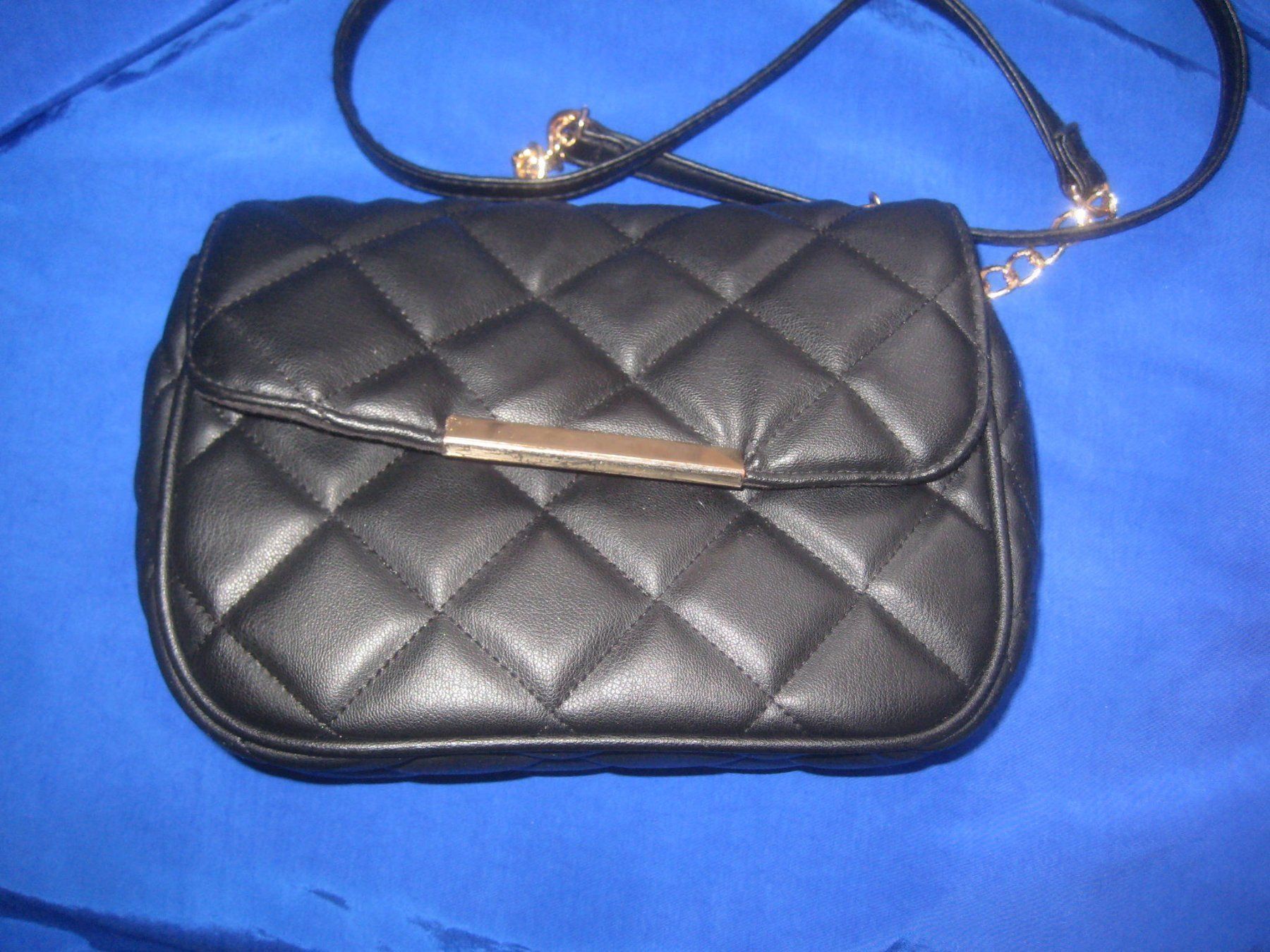 Borse da donna: UMHÄNGE HANDTASCHE – Usato da Uster venduto da flocke1 1