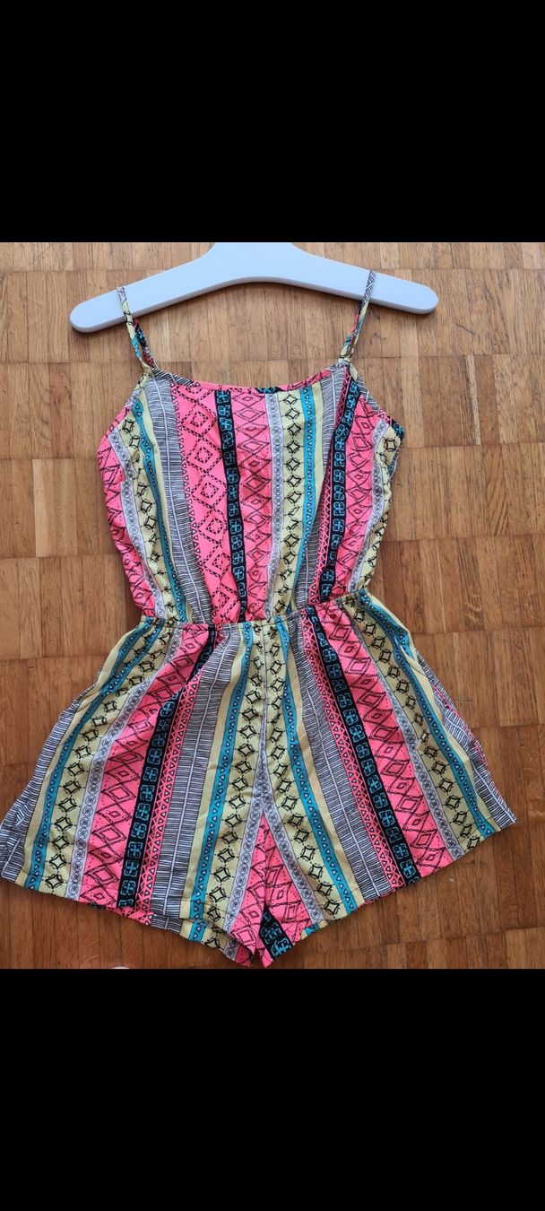 Tute: Farbenfrohes Jumpsuit gr S – Usato da Emmenbrücke venduto da gatasalvache